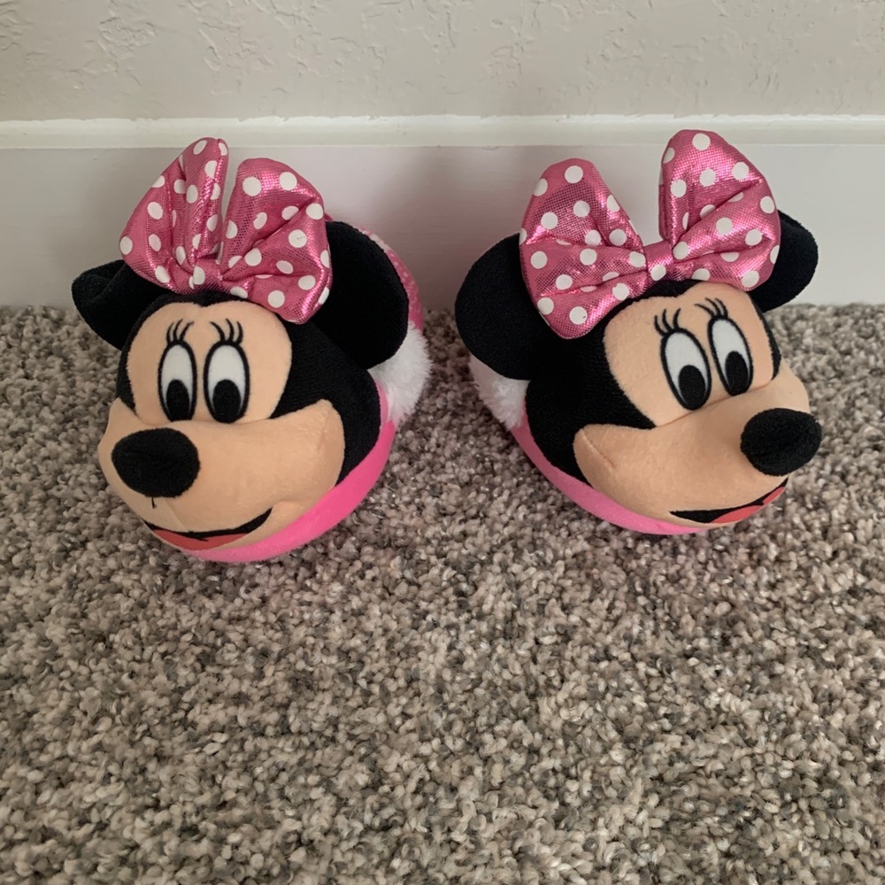 Pink Minnie Mouse Slippers